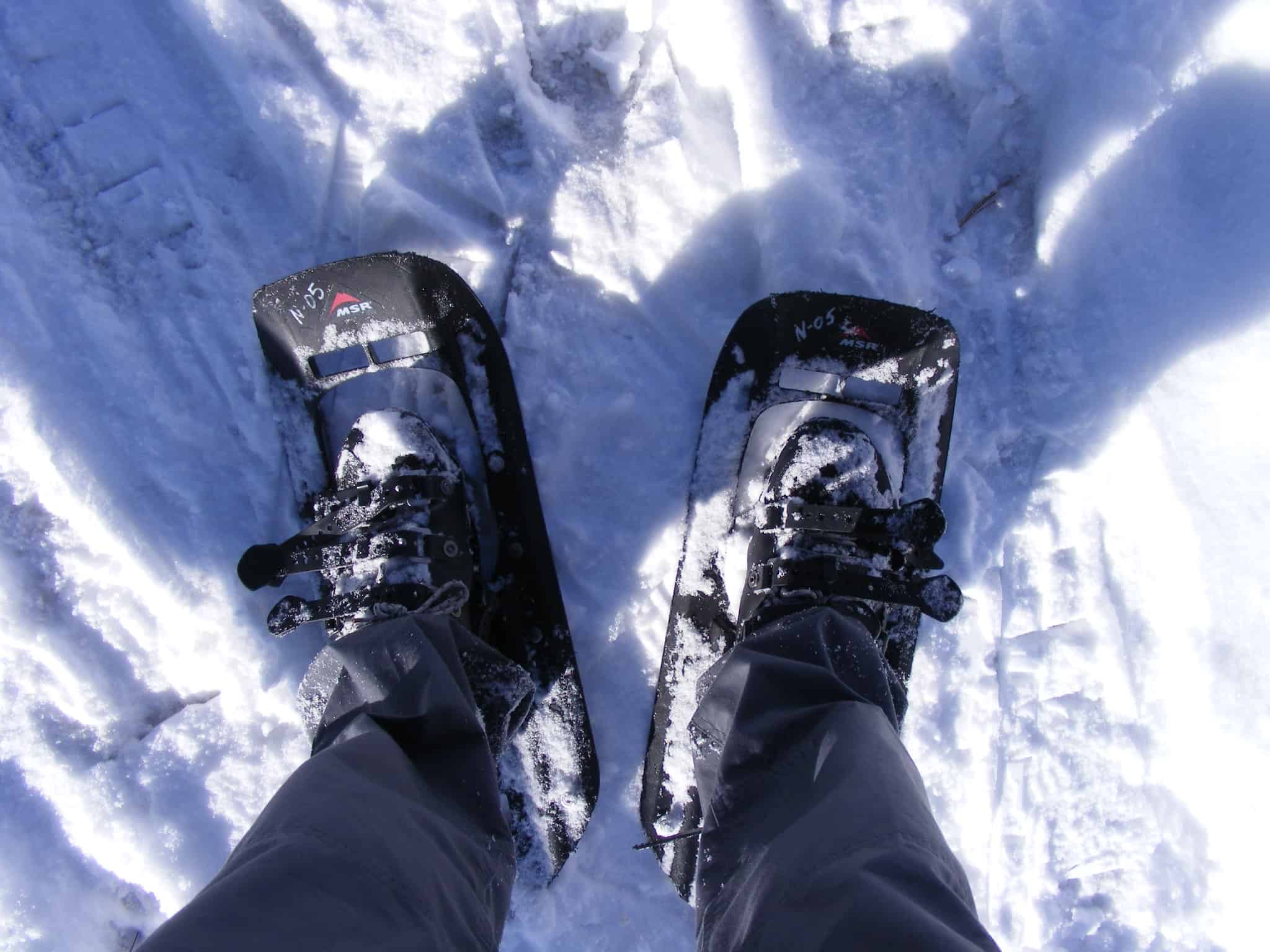 can i wear snowboots while snowshoing