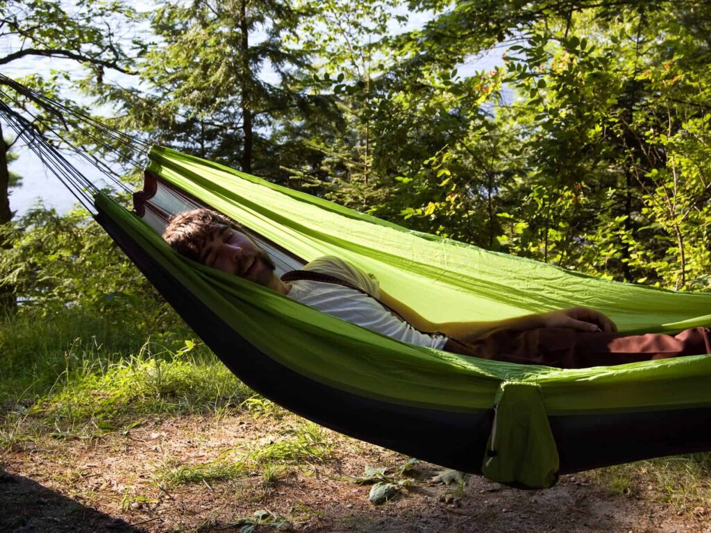 camping cot vs. hammock