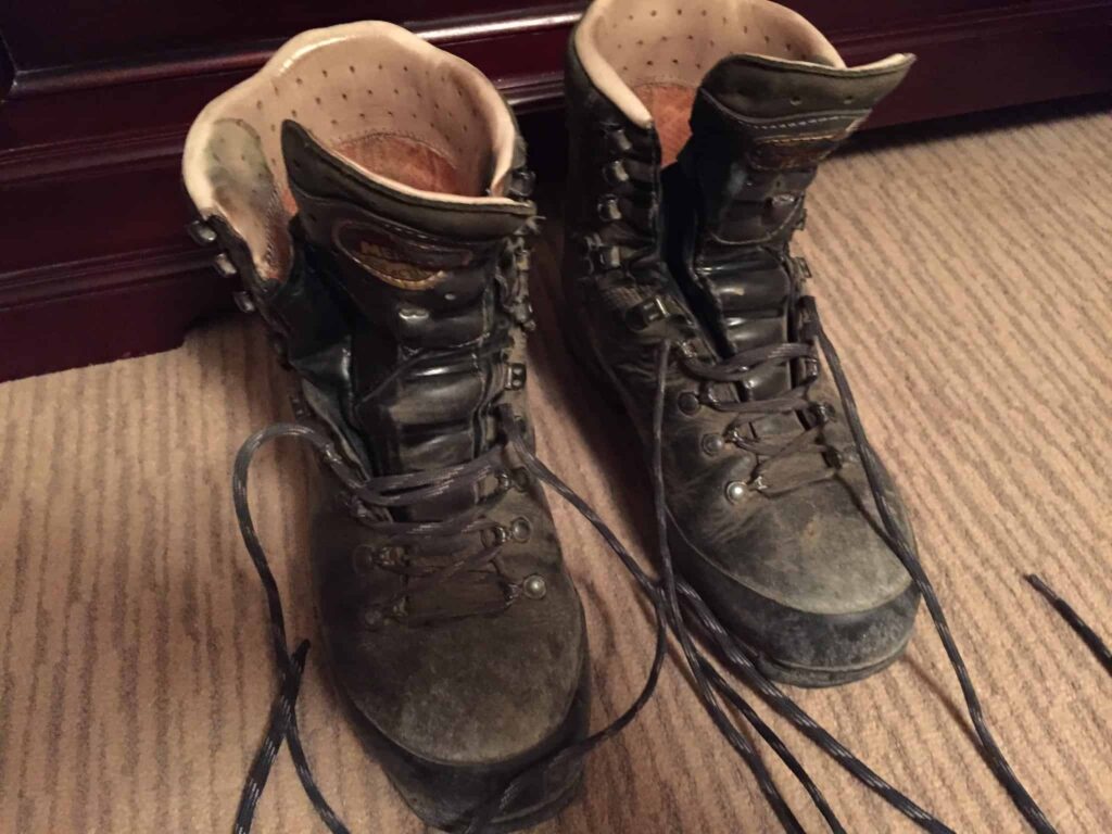 How to Clean Smelly Hiking Boots